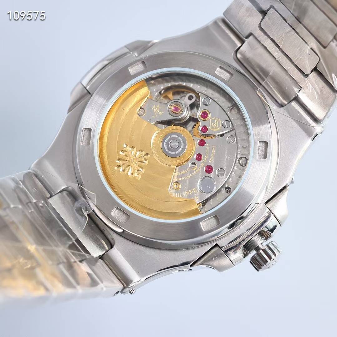 파텍필립 노틸러스 퍼페츄얼 캘린더 바게뜨 다이아 실버 컬러 시계 워치